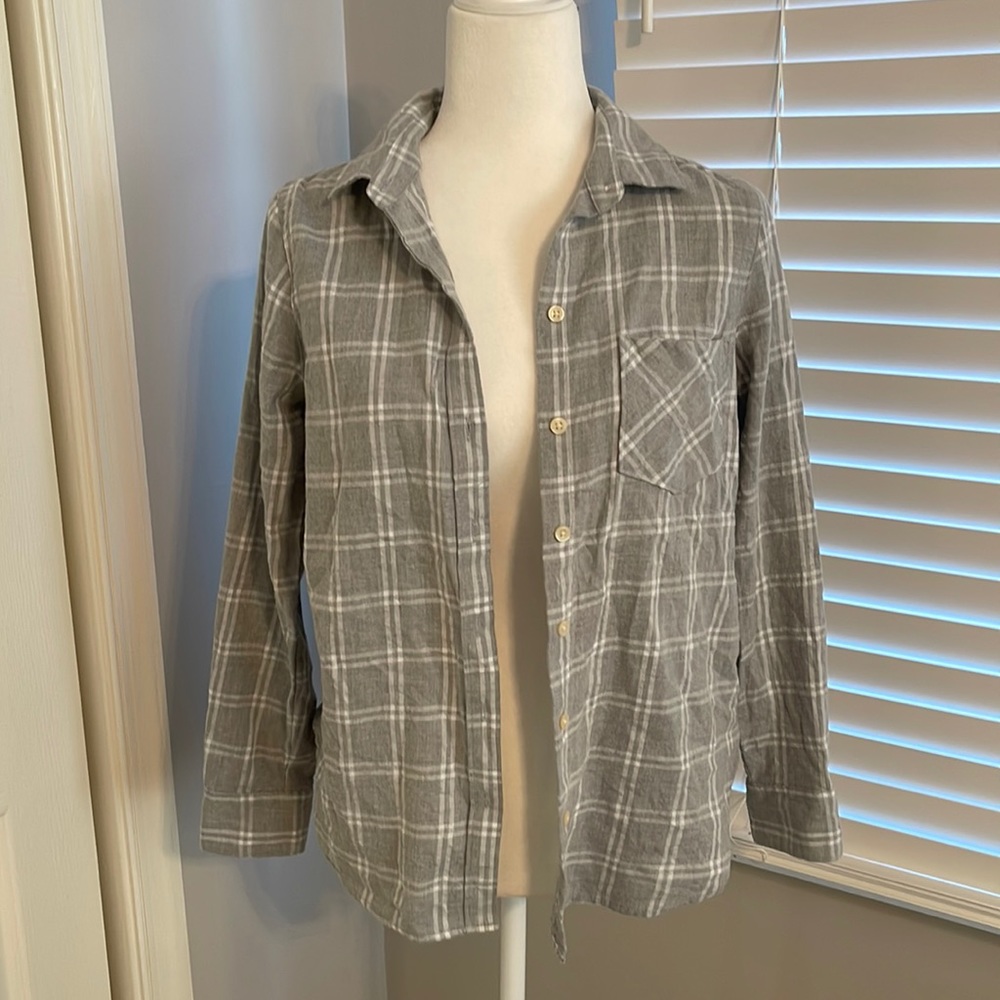 Women’s Old Navy “The Classic Shirt”